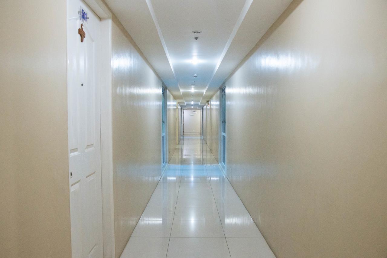 Reddoorz Plus @ Buendia Ave Makati Makati City Exterior photo